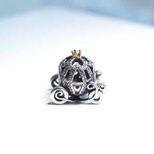 [SOLD]Pandora Bracelet w/ 11 Charms ($685 Value)